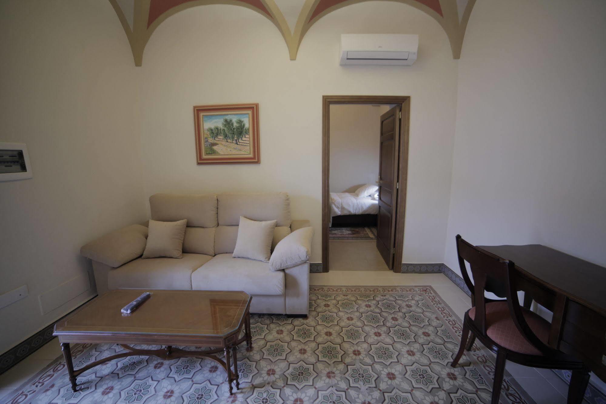 Hotel La Giralda Burguillos Del Cerro Екстер'єр фото