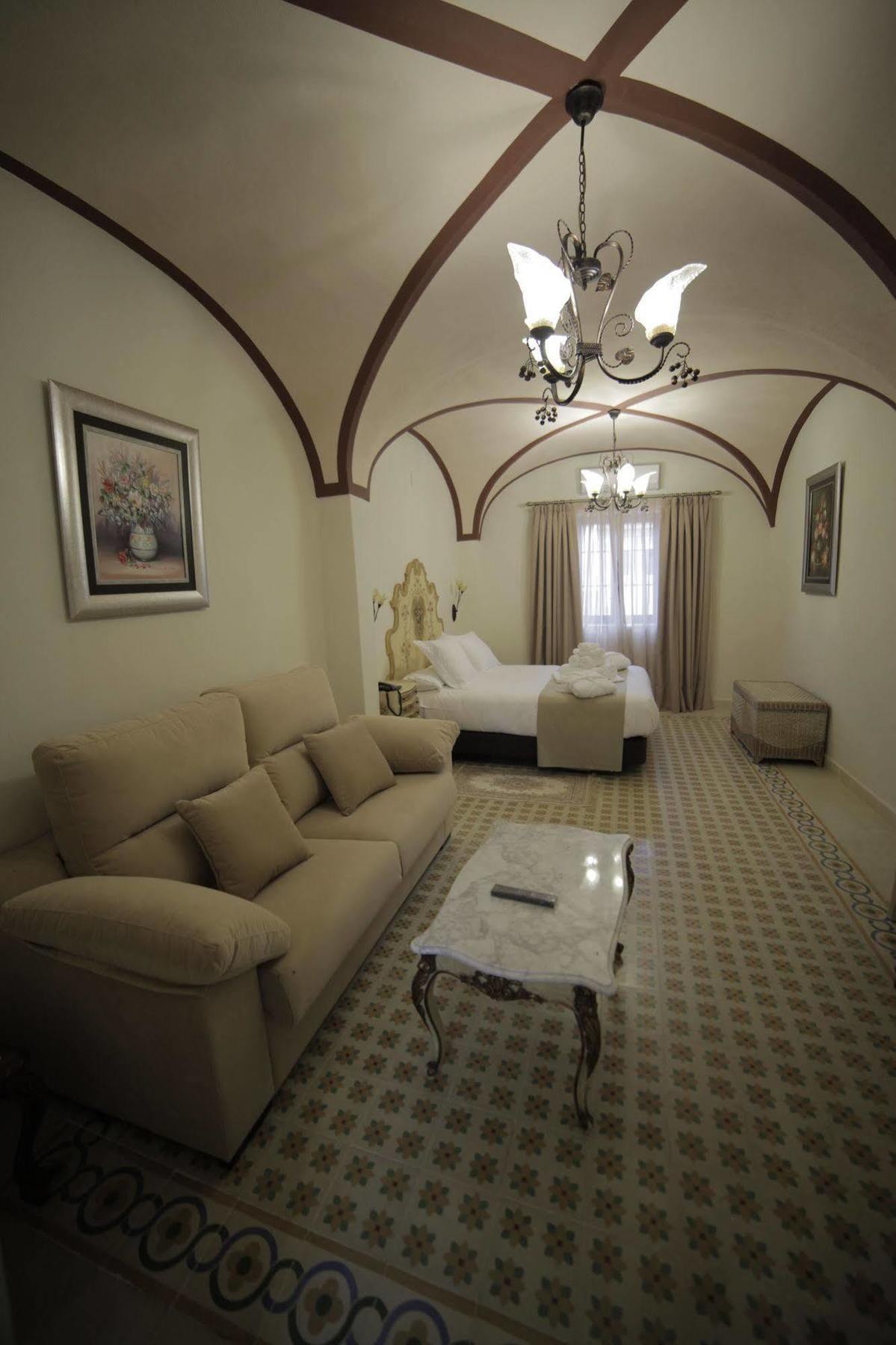 Hotel La Giralda Burguillos Del Cerro Екстер'єр фото