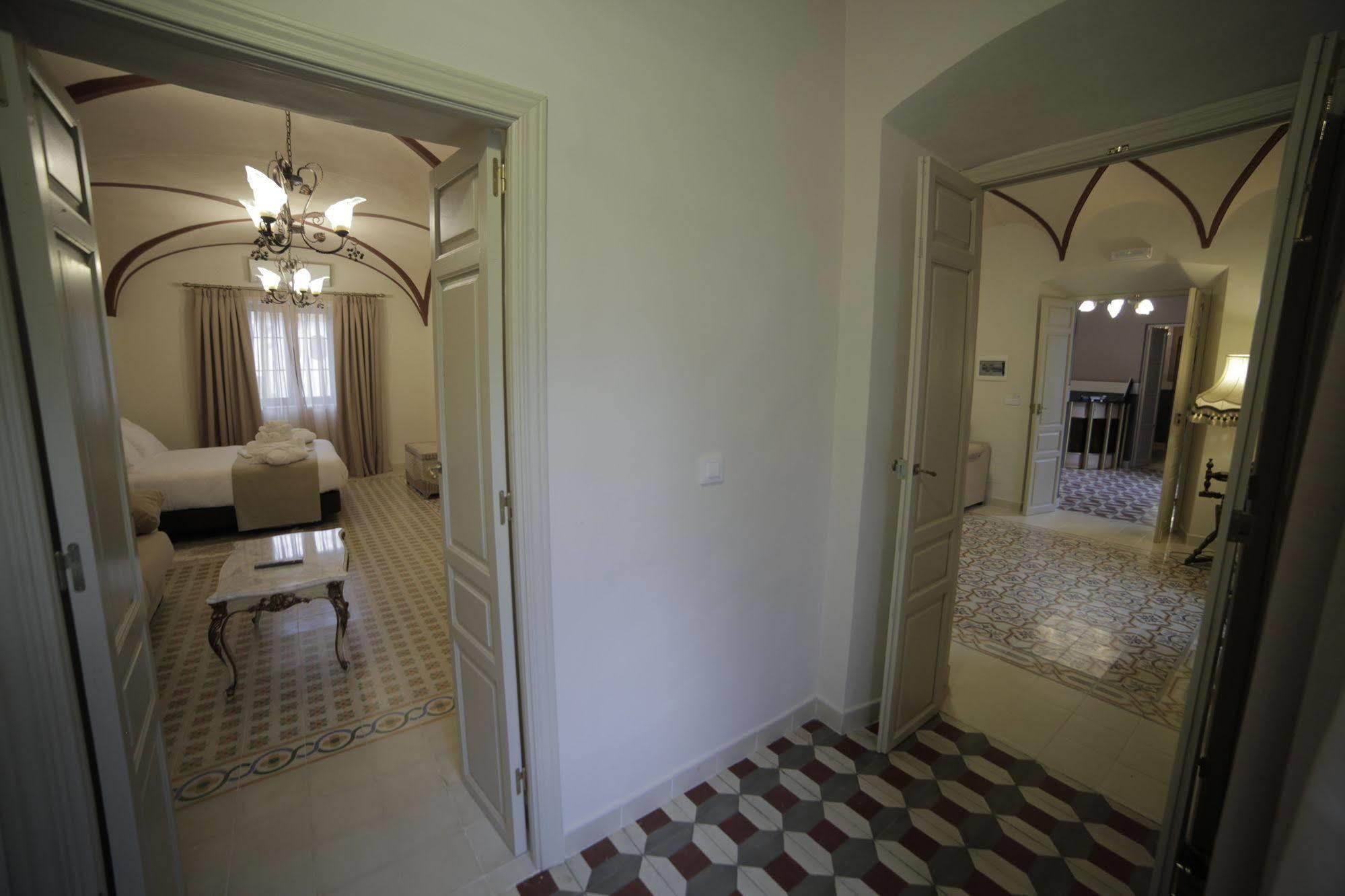 Hotel La Giralda Burguillos Del Cerro Екстер'єр фото